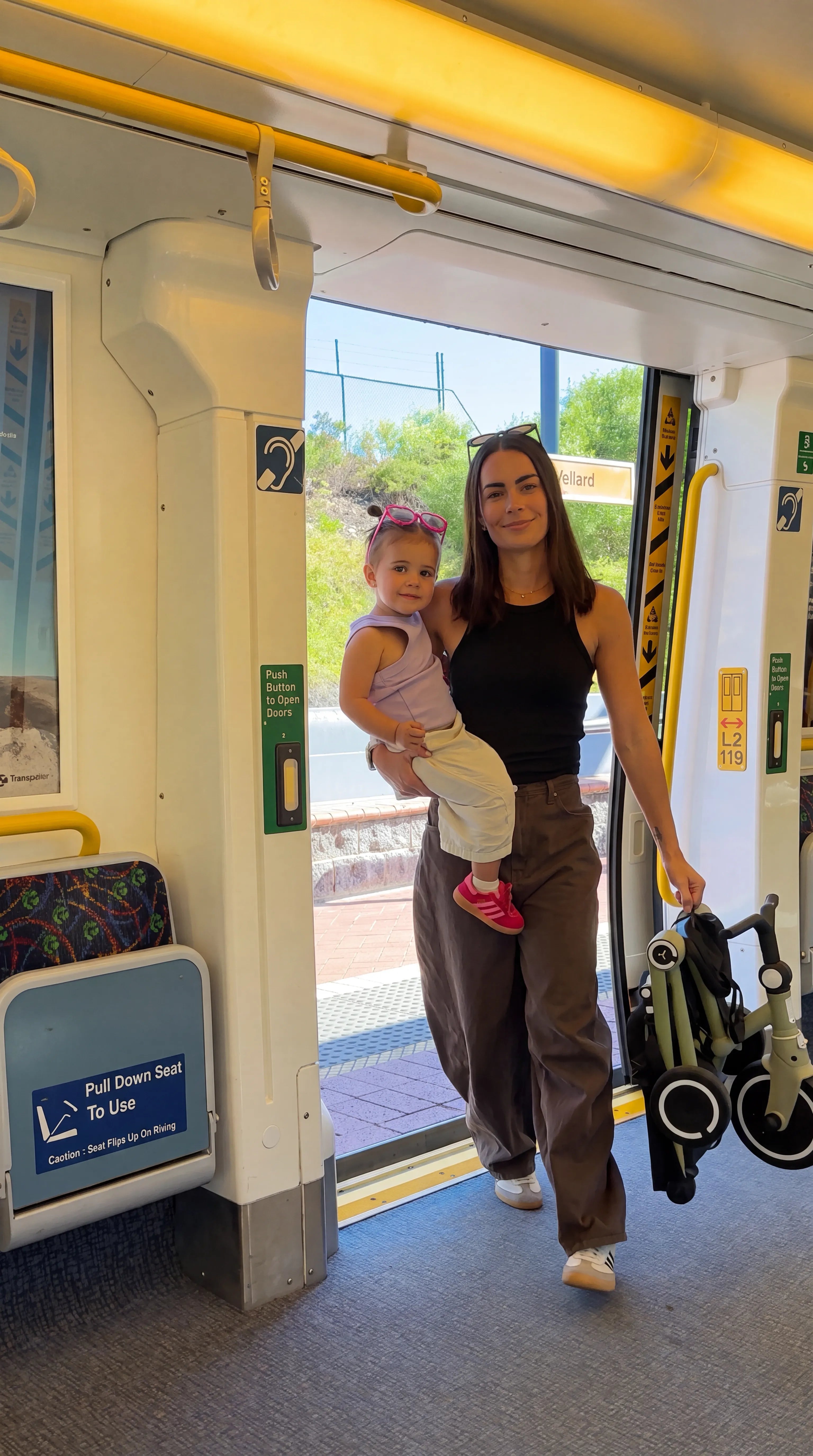 How to choose a folding pushchair-trike for effortless everyday life and travel